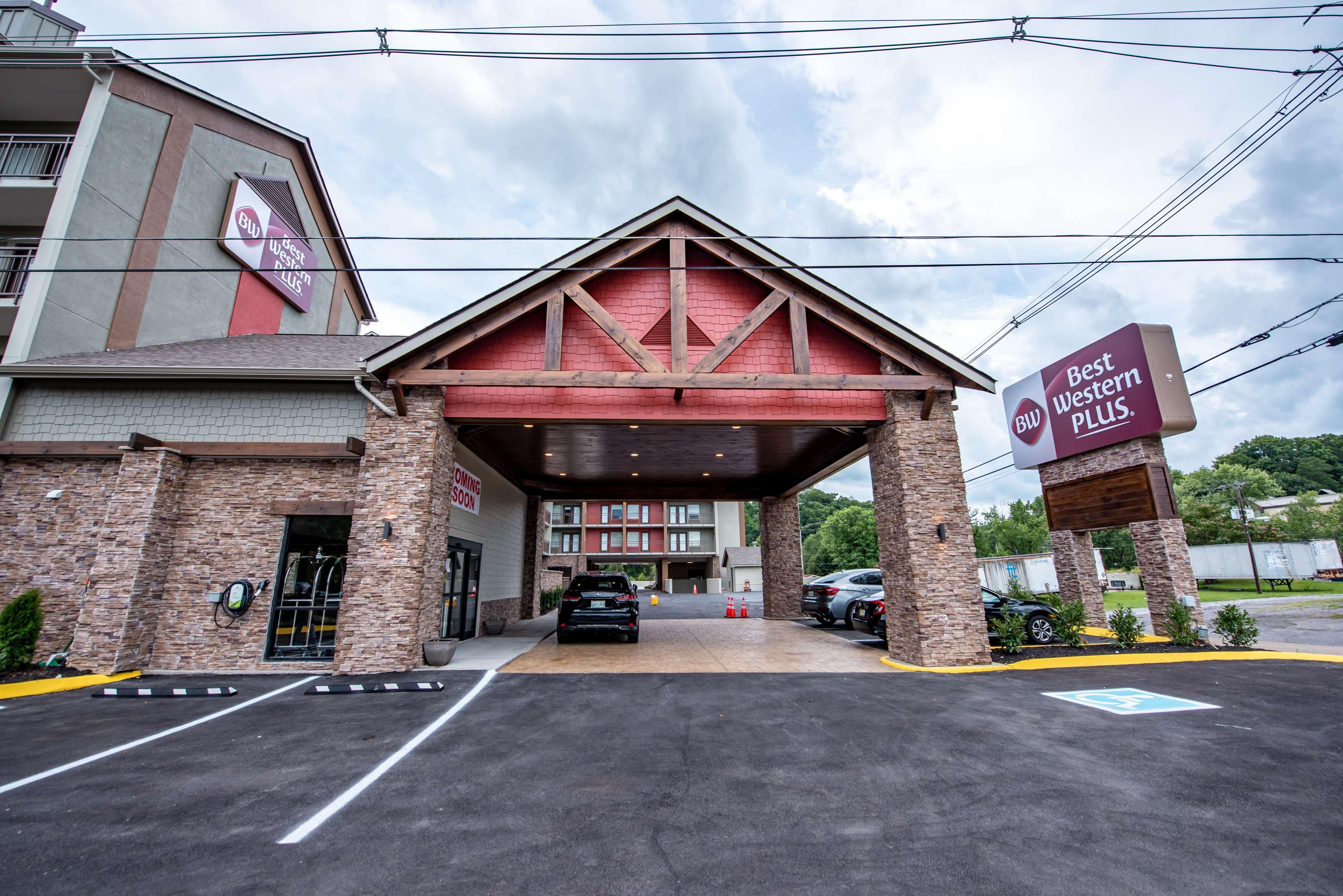 Best Western Plus Apple Valley Lodge Pigeon Forge Exterior photo