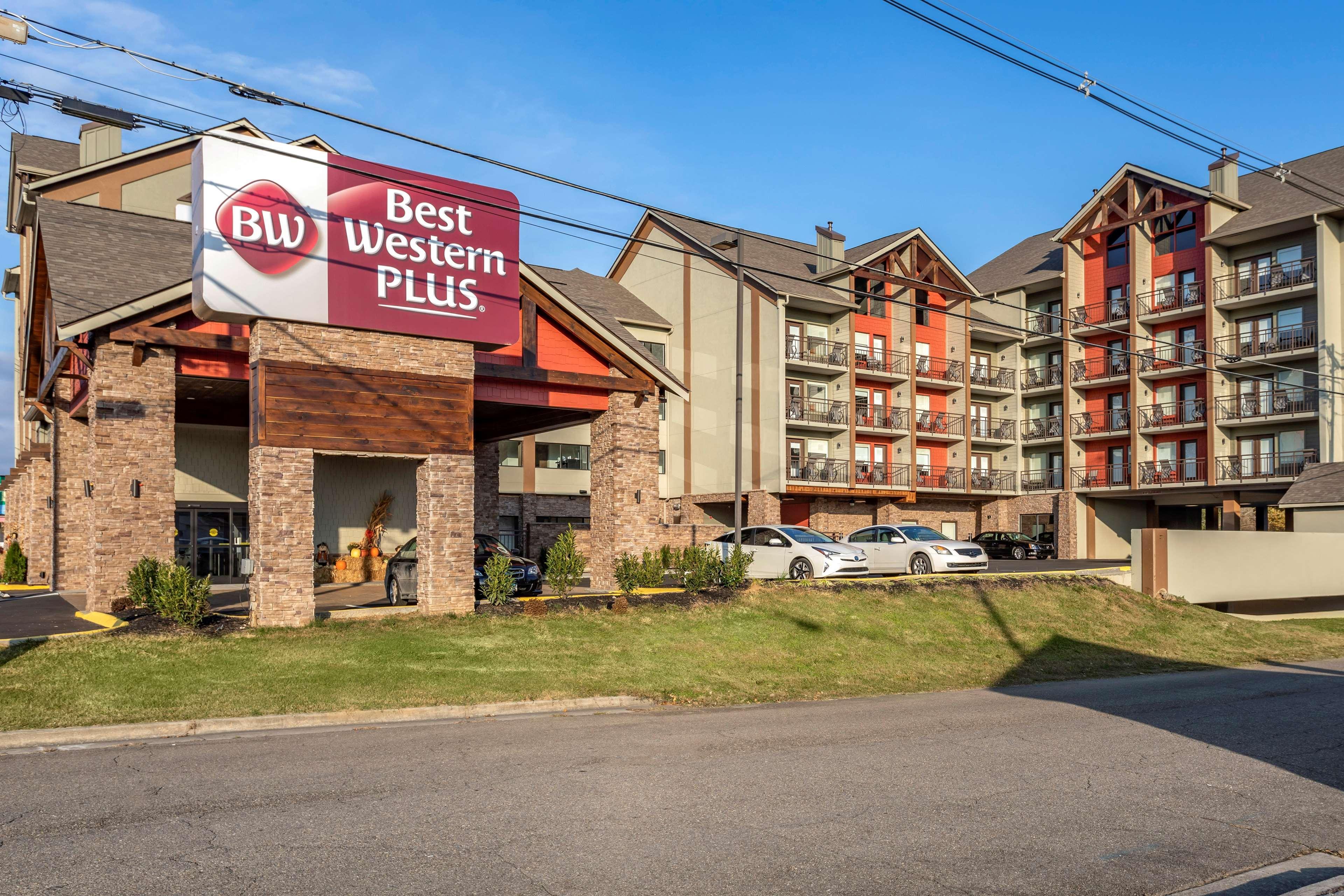 Best Western Plus Apple Valley Lodge Pigeon Forge Exterior photo